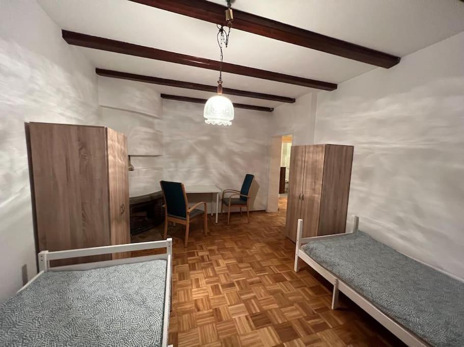 Duisburg Feelhome, Flughafen Nah,3-Schlafzimmer, Dusche Ebenerdig, Zentral, Wifi, Ground Floor Eksteriør billede